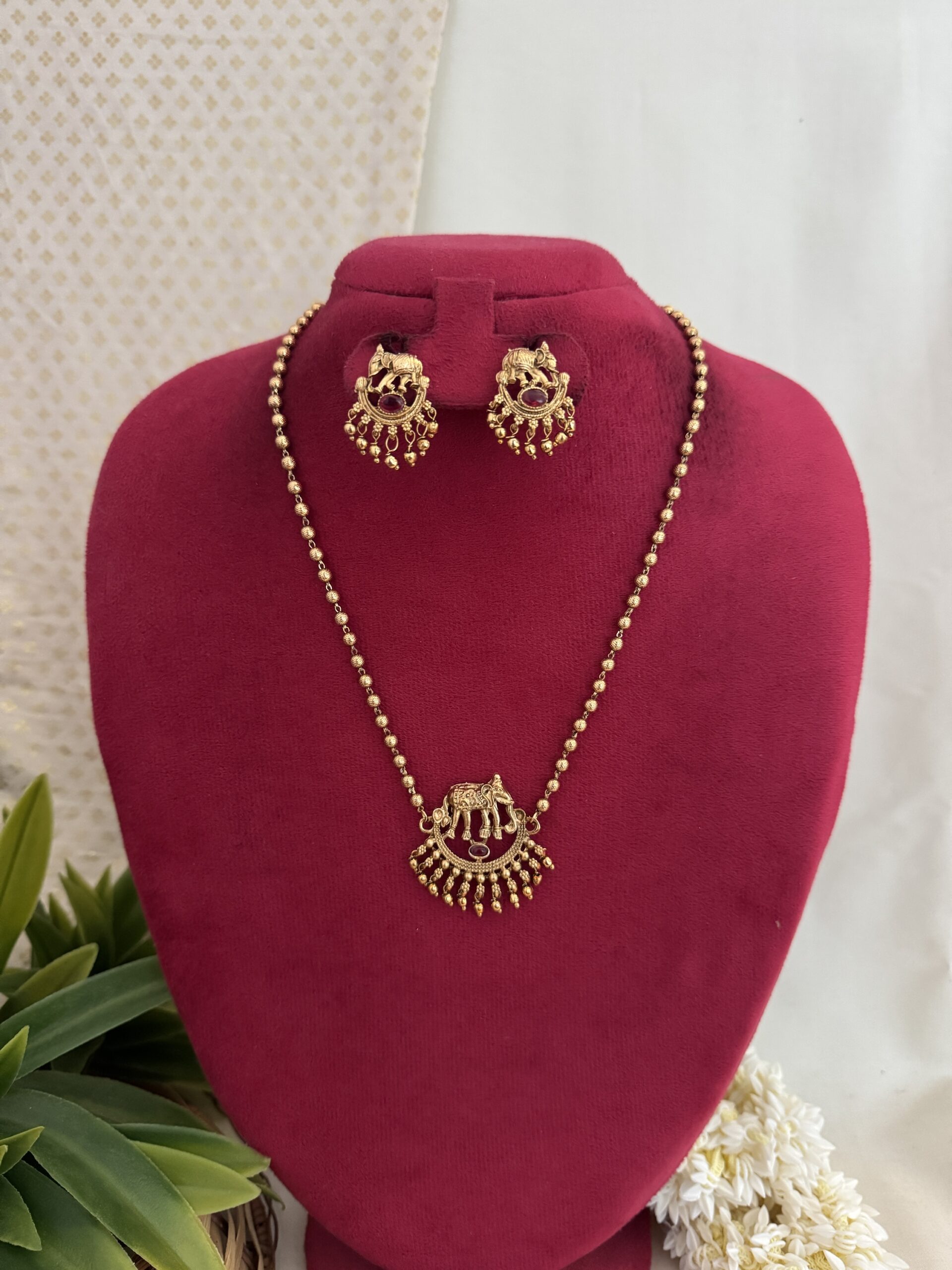 Yanai Kirthi Short Chain - Ruby