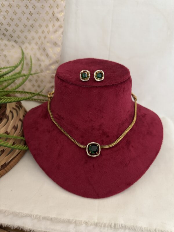 Aura Glow Diamond Green