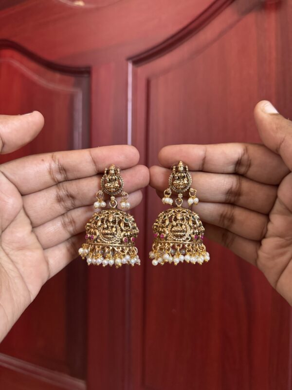 Annapurna Divine Jhumka
