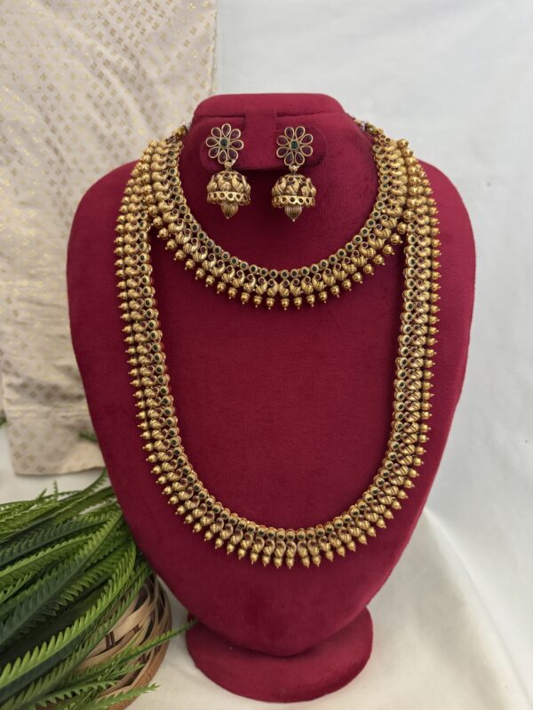 Navya Mayil Bridal Set