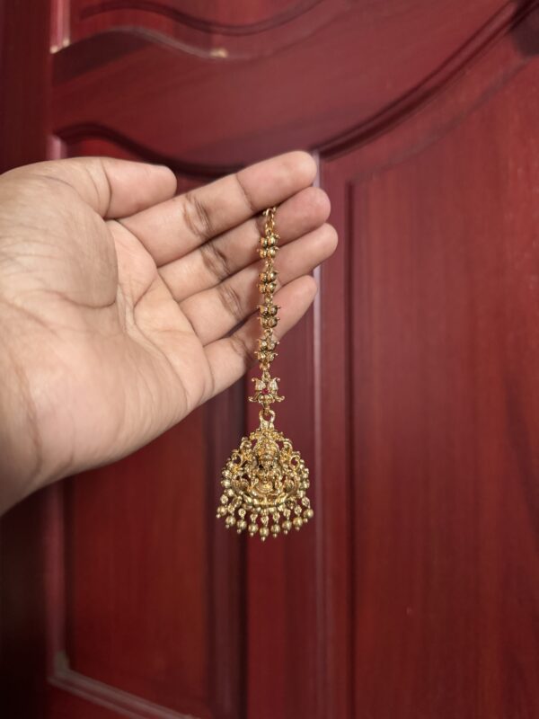 Nagas Nethi Chutti