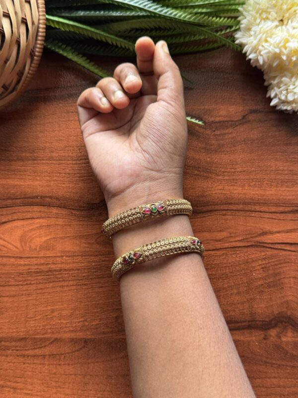 Mridula Antique Bangles 2/6 Size