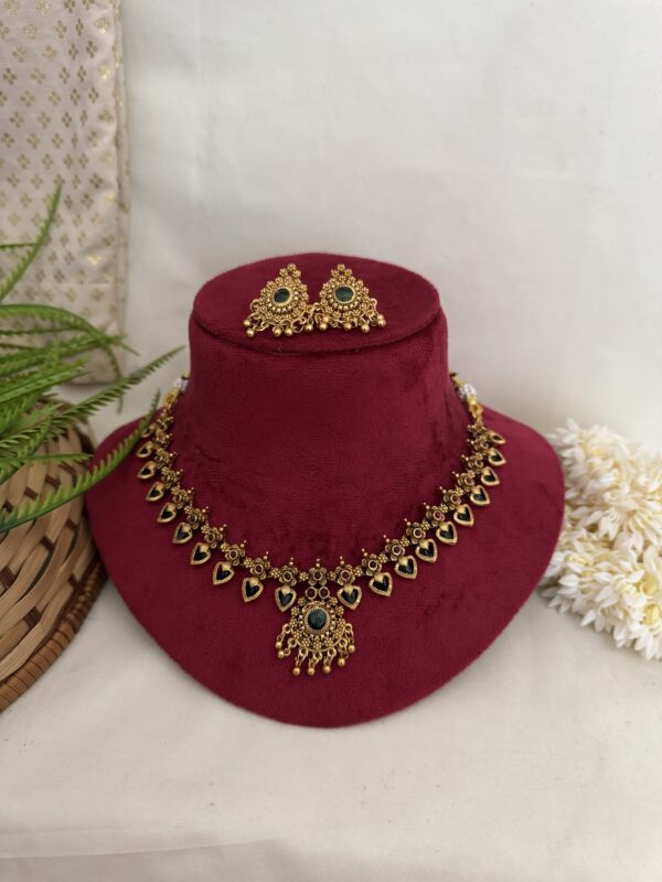 Hridaya Palakka Necklace