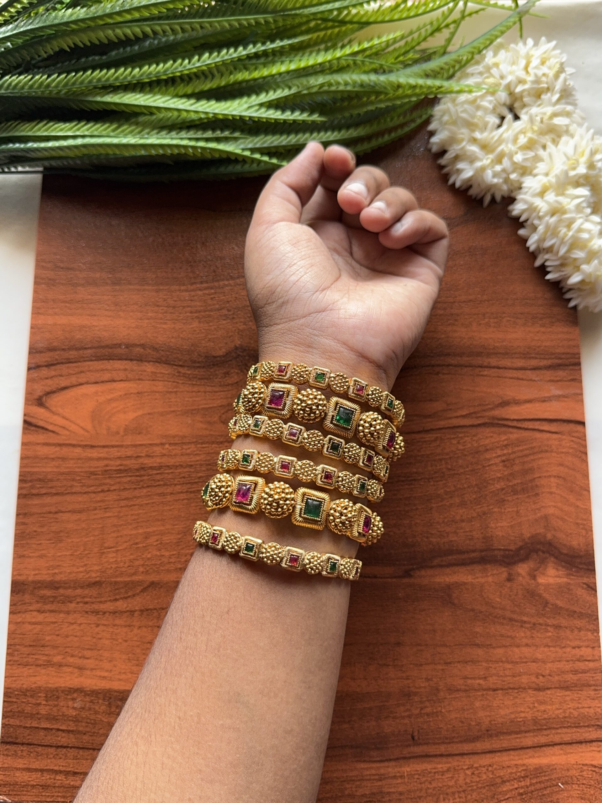 Kumkum Hastha Bangles 2/4