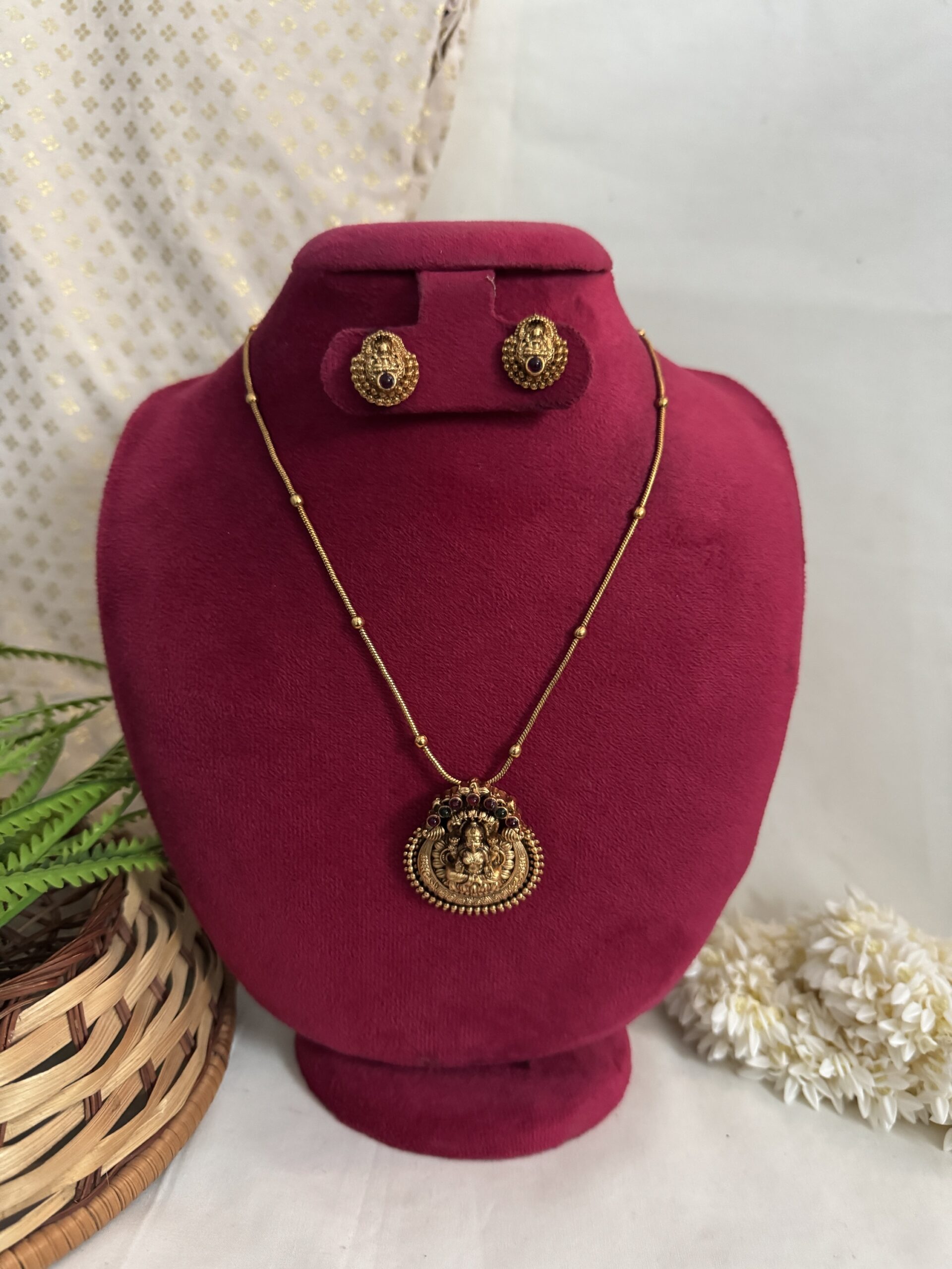 Devi Vaibhavam Chain