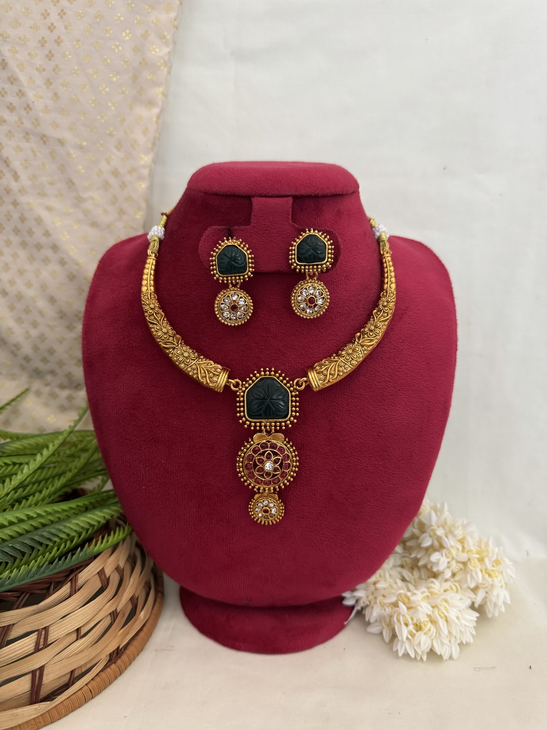 Golden Green Curve Hasli