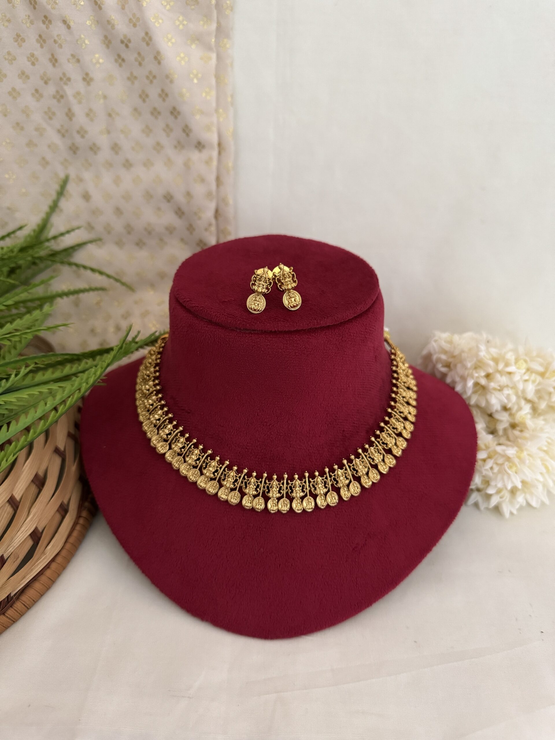 Premium Lakshmi Kasu Necklace Set