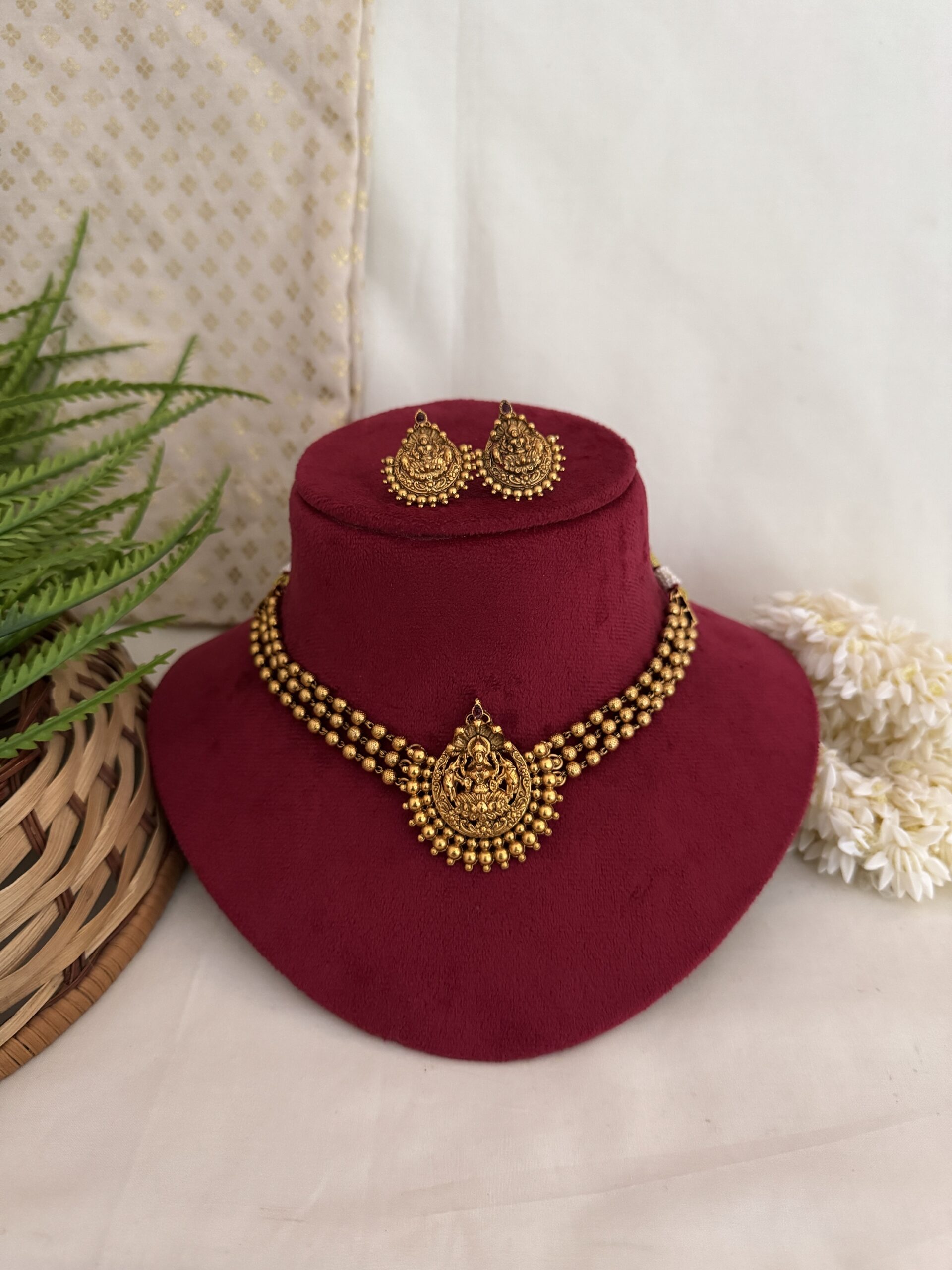 Divya Lakshmi Gold Tone Choker