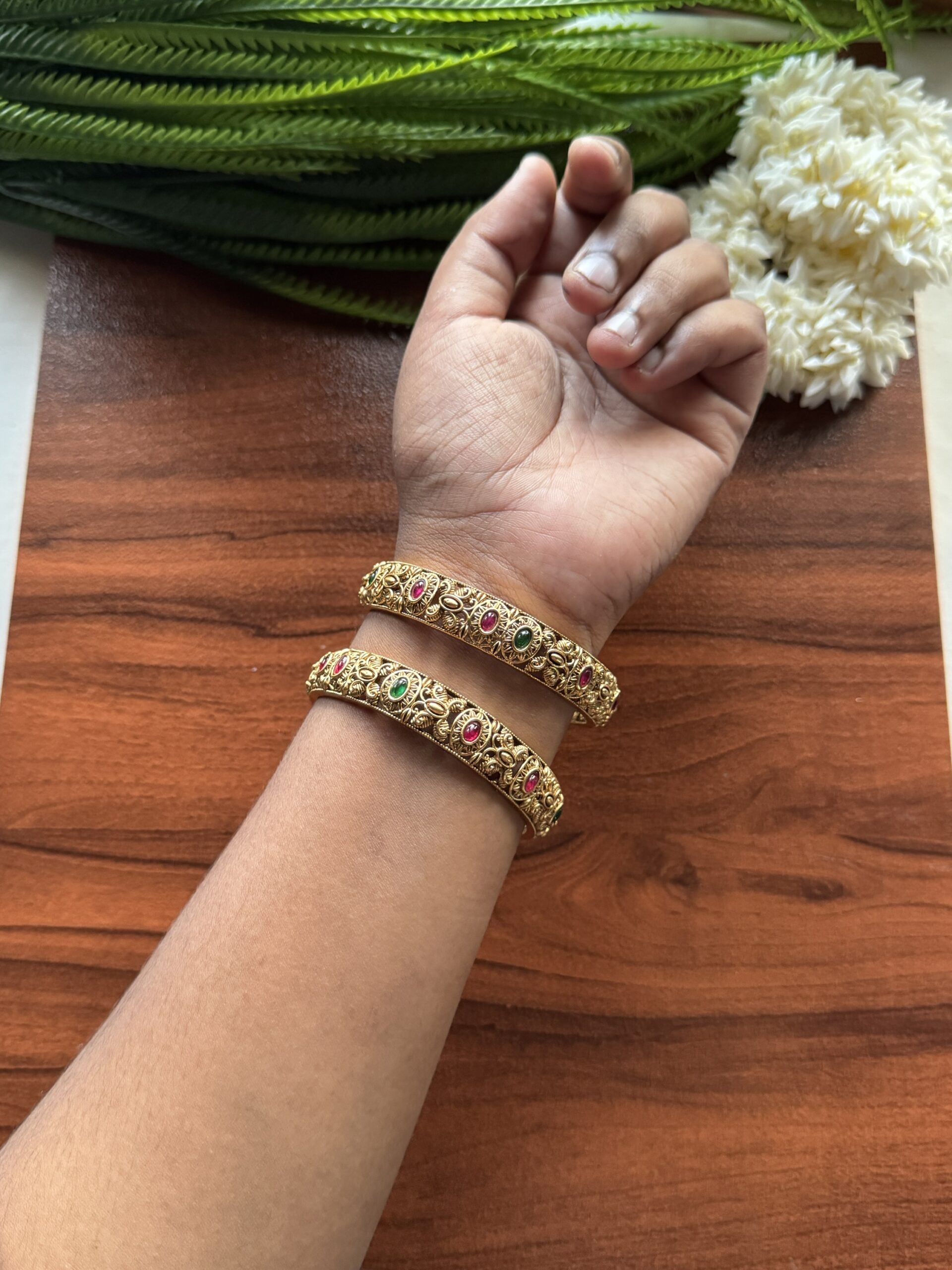 Butterfly Mix Bangle 2/8