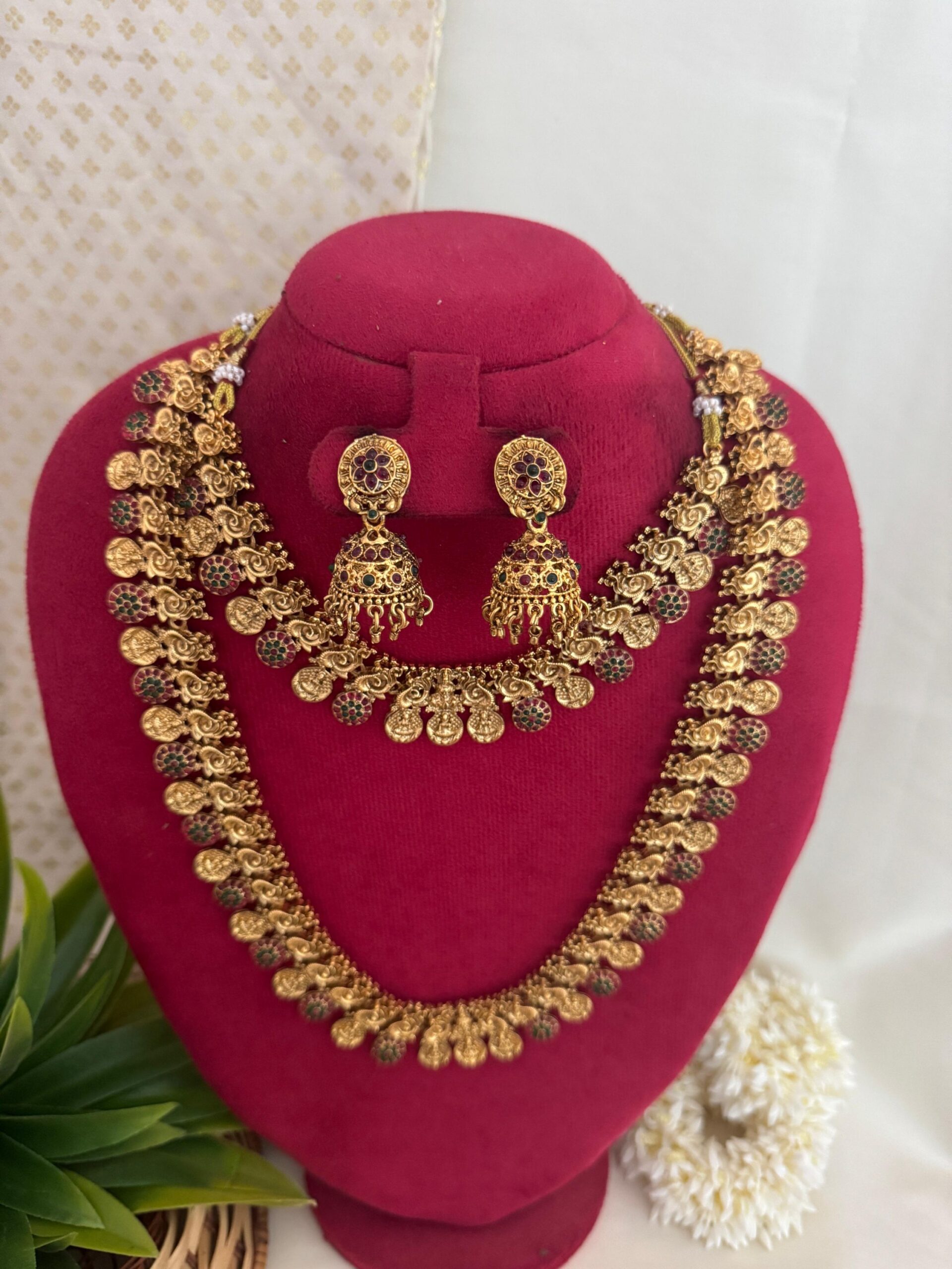 Royal Kasu Temple Bridal Set - Image 2