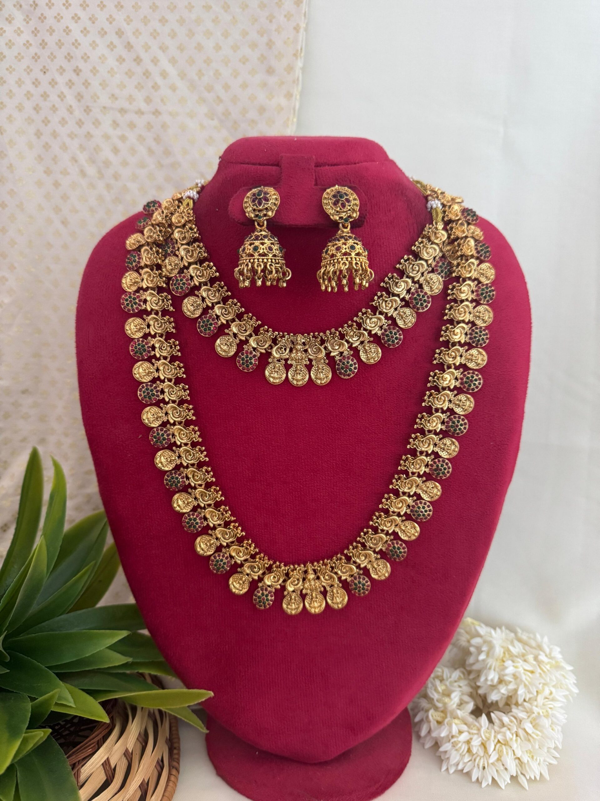 Royal Kasu Temple Bridal Set