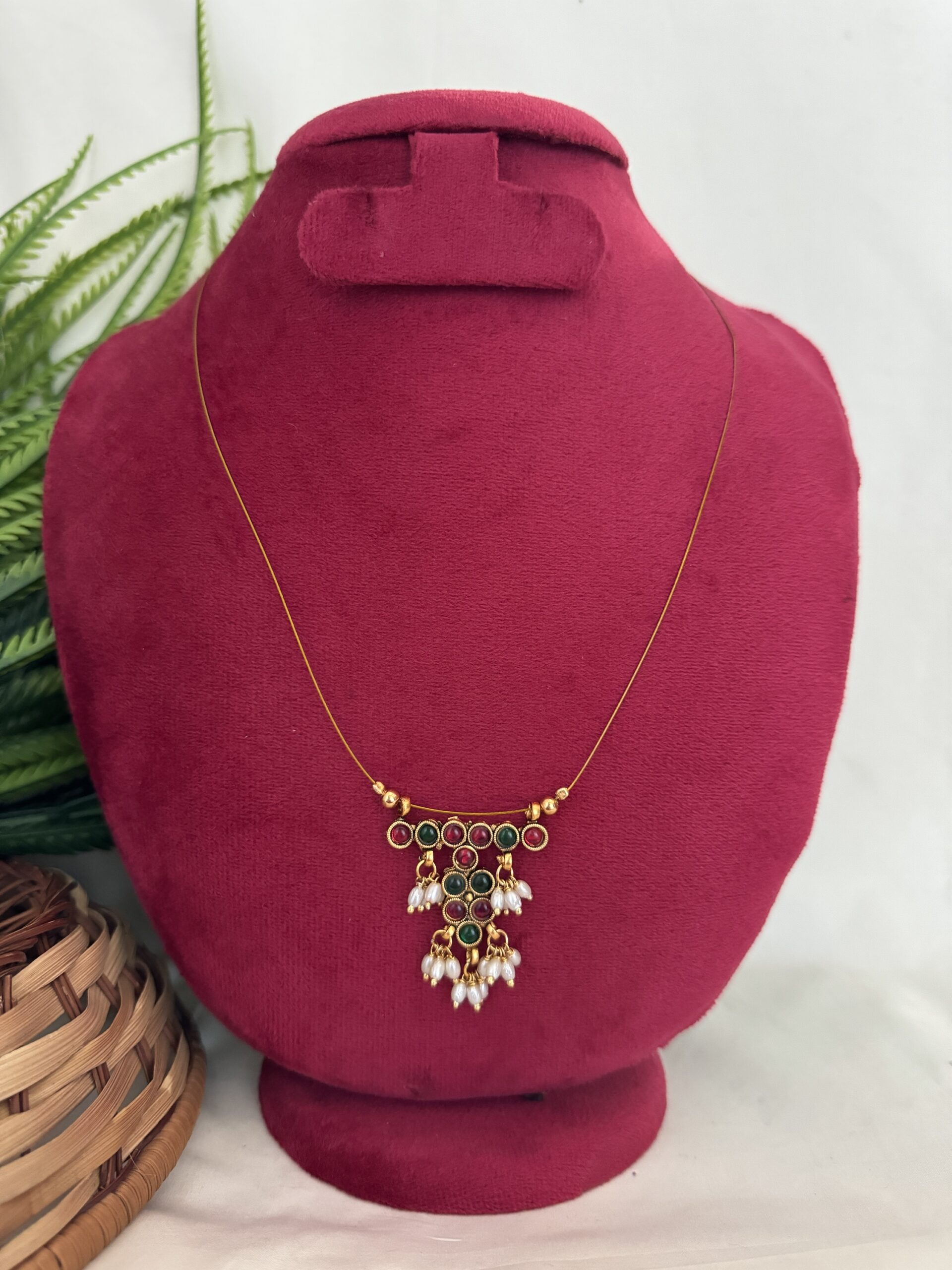 Invisible Necklace (A) - Mix