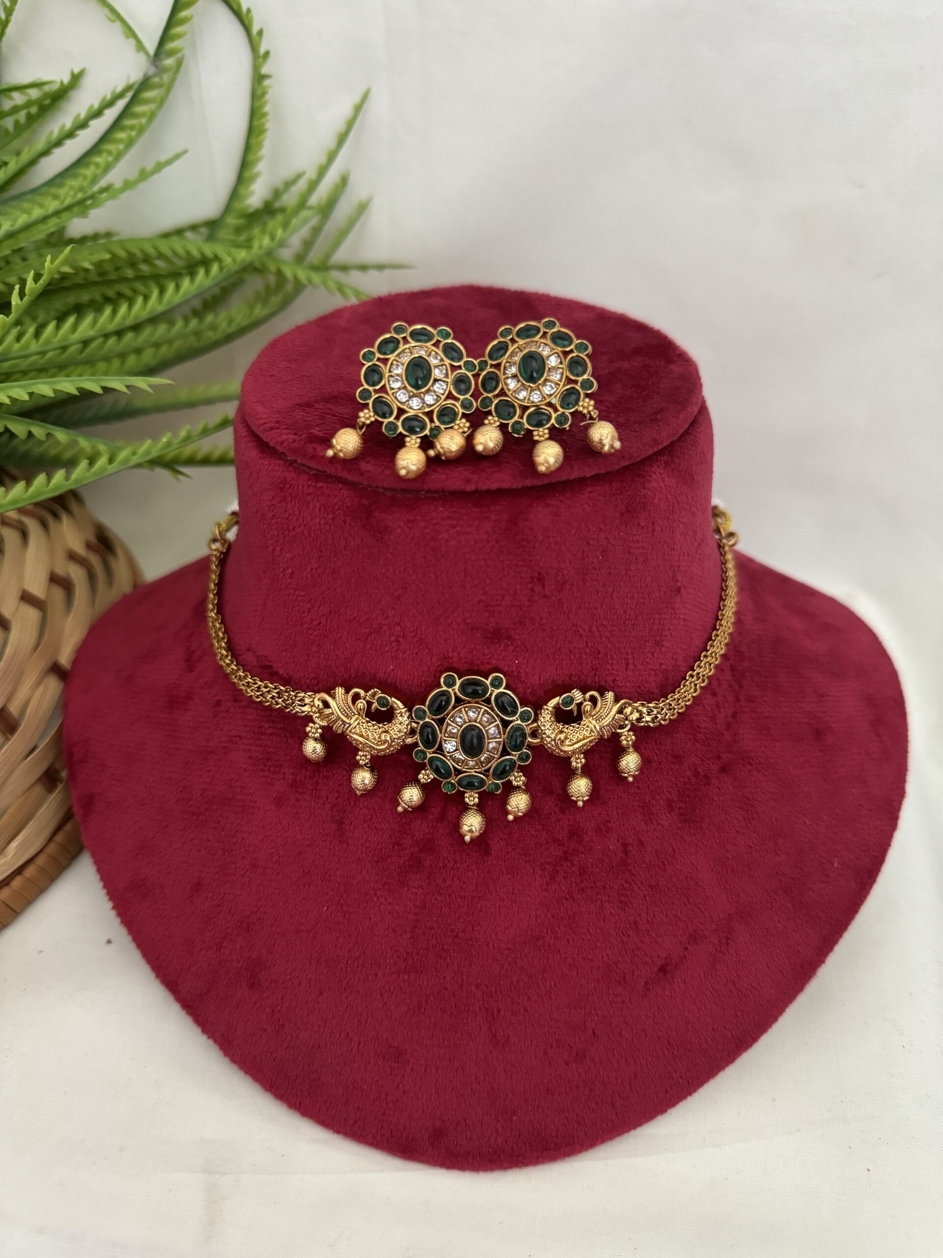 Budget Choker Set - Green