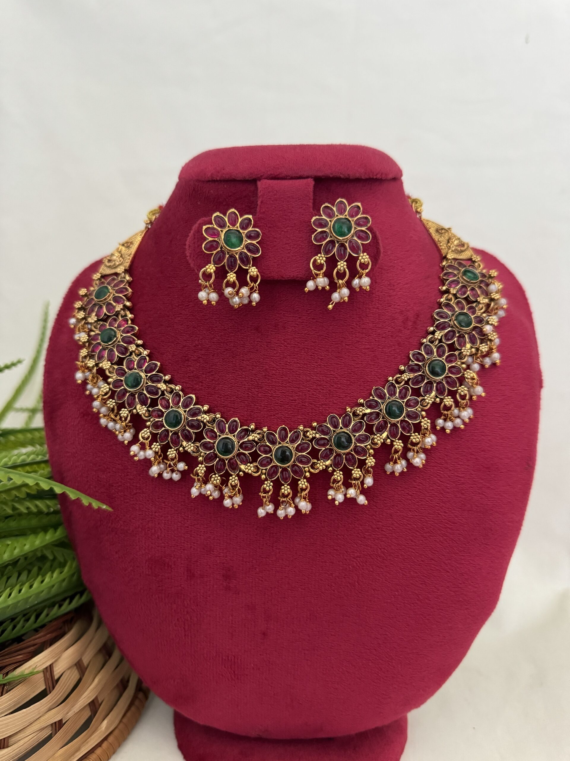 Flower Kemp Necklace - Image 2