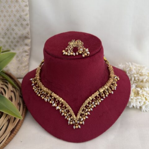 The Cultural Beauty of Wearing a Swarnam Pearl Necklace