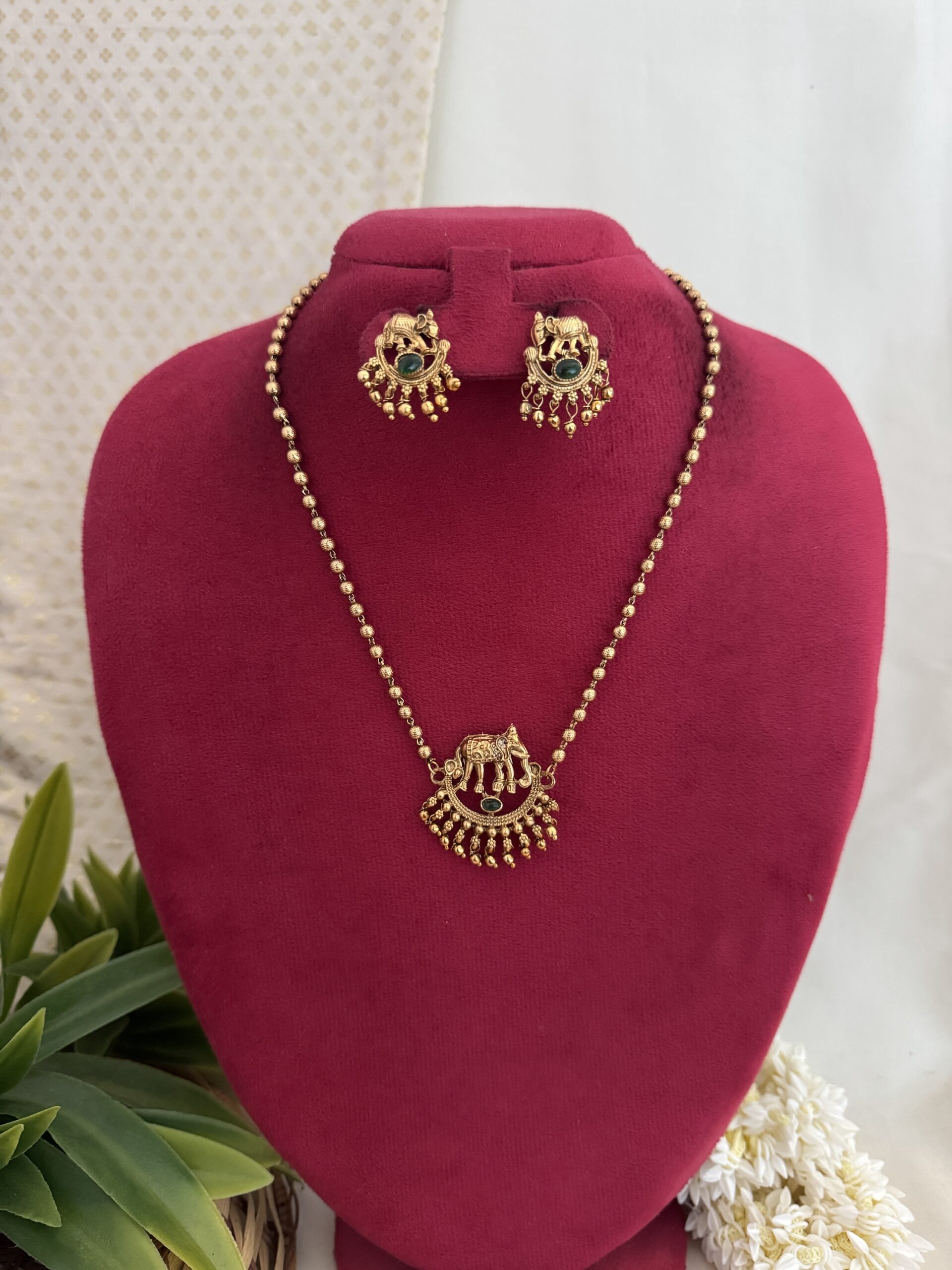 Yanai Kirthi Short Chain