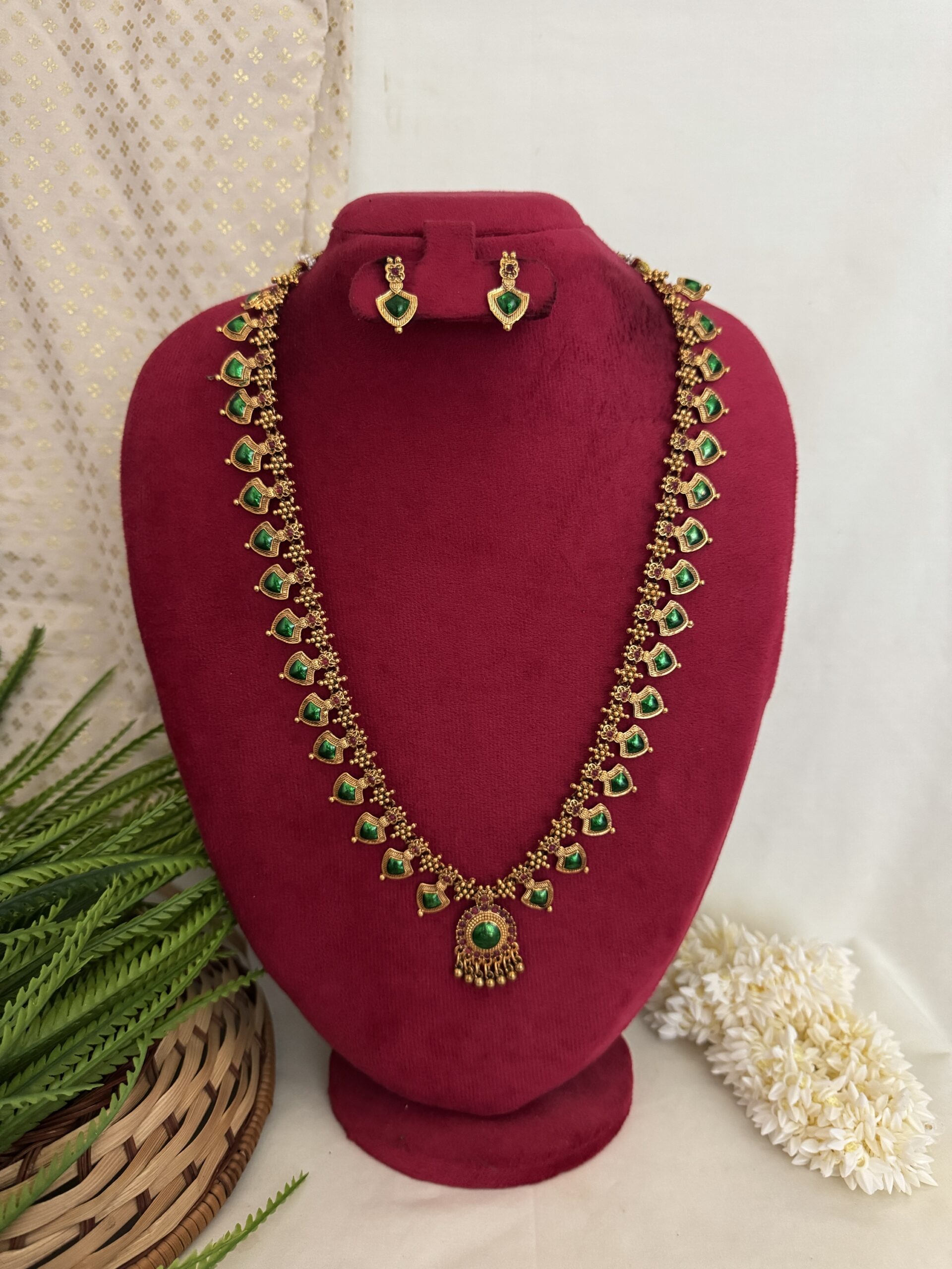 Manjari Palakka Haram - Green (Enamel)