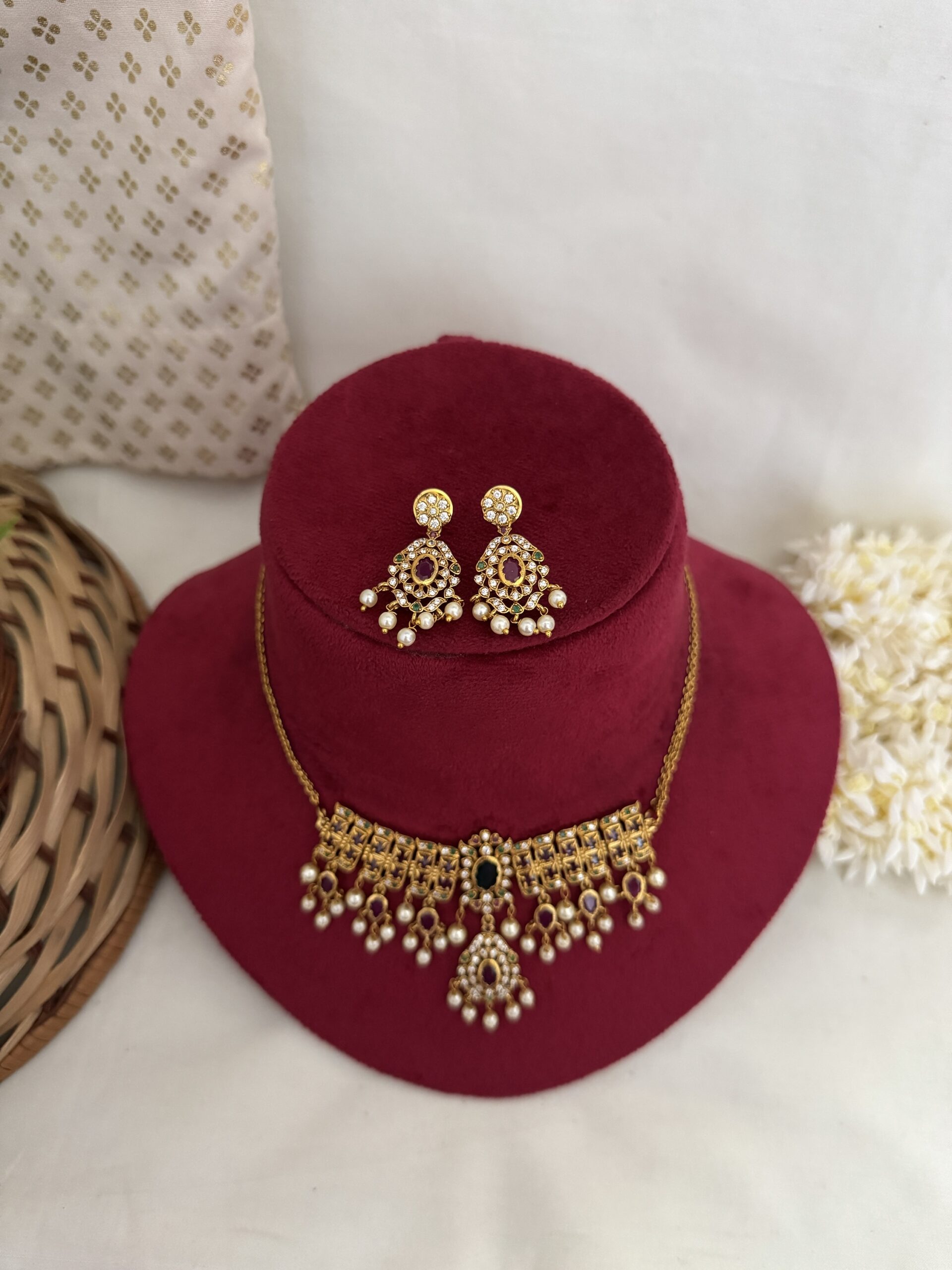 Queen’s Aura Choker - Image 2