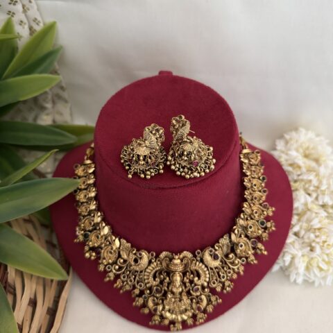 Want to Look Like the Most Beautiful Bride in the Room? The Mahalakshmi Set Is Your Answer