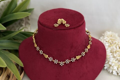 Star petal Diamond Necklace