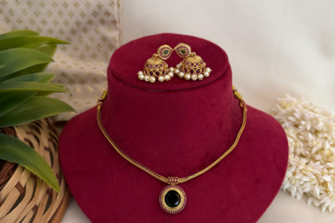Aaranya Palakka with Jhumka
